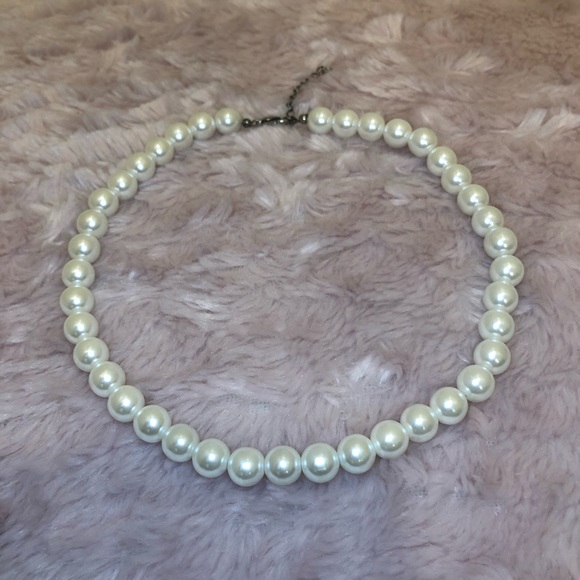 Adjustable Pearl Necklace - Picture 2 of 2